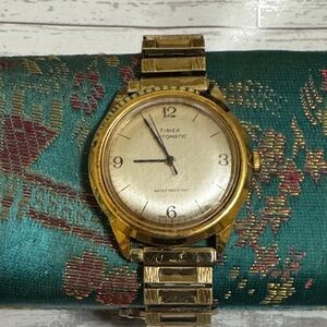Vintage timex automatic gold tone wristwatch